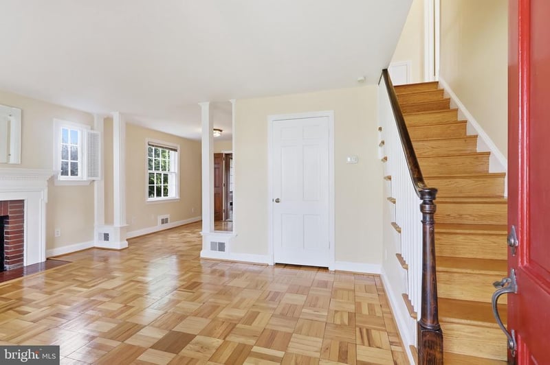 2803 Cameron Mills Rd, Alexandria, VA 22302