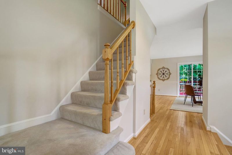 6859 Williamsburg Pond Ct, Falls Church, VA 22043