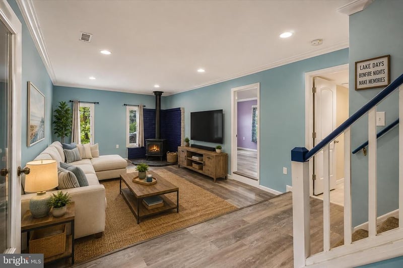 8202 Waterford Rd, Pasadena, MD 21122
