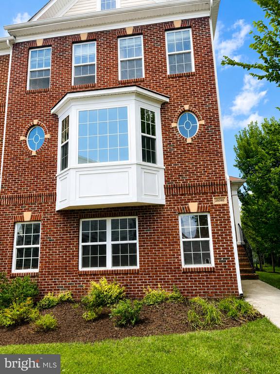 25095 Croxley Green Sq, Aldie, VA 20105