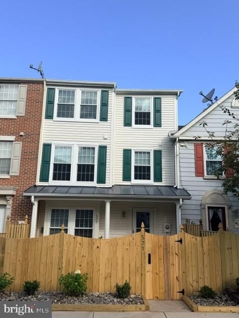 571 Boysenberry Ln, Frederick, MD 21703