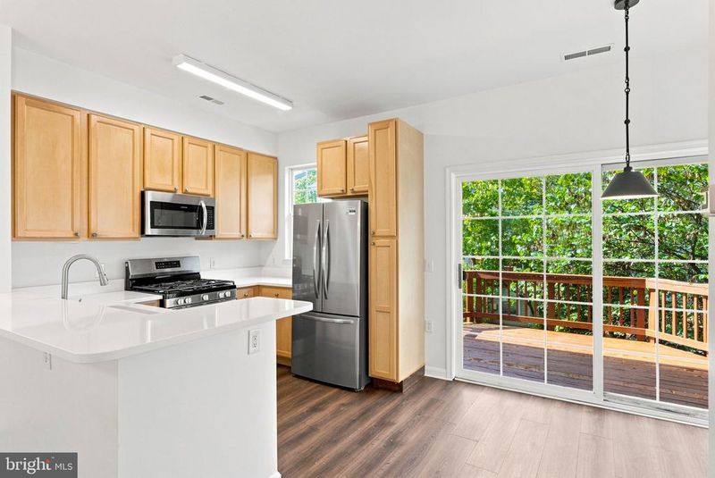 46017 Caraway Ter, Sterling, VA 20166