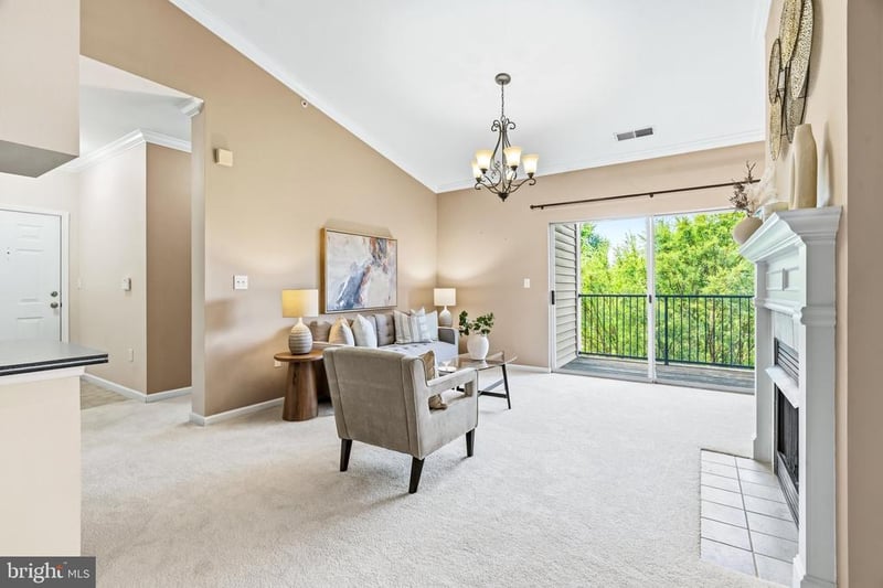 19623 Galway Bay Cir #403, Germantown, MD 20874