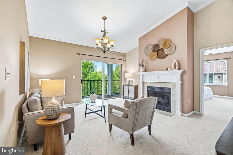 19623 Galway Bay Cir #403, Germantown, MD 20874