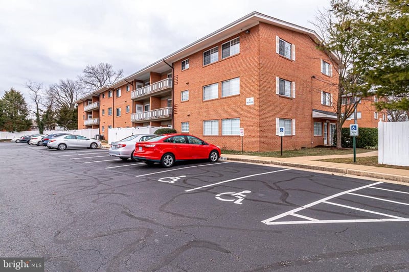5603 Franconia Rd #302, Alexandria, VA 22310