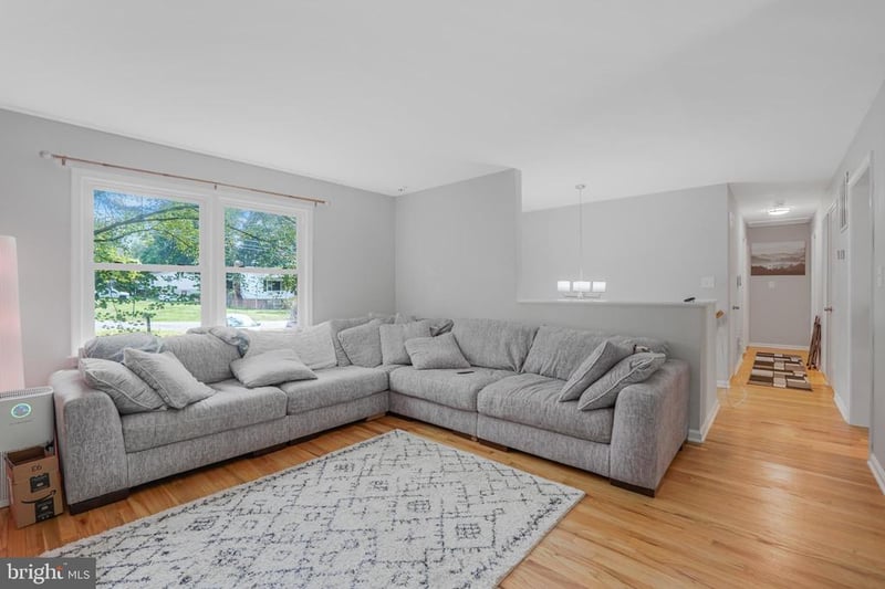 1703 Sherwood Dr, Fredericksburg, VA 22405