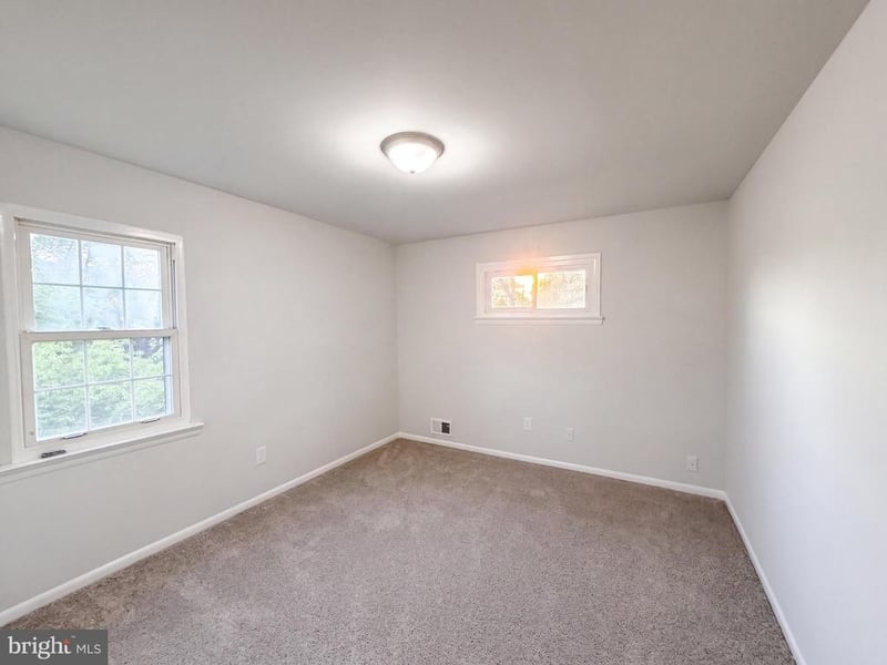 662 Herndon Pw, Herndon, VA 20170