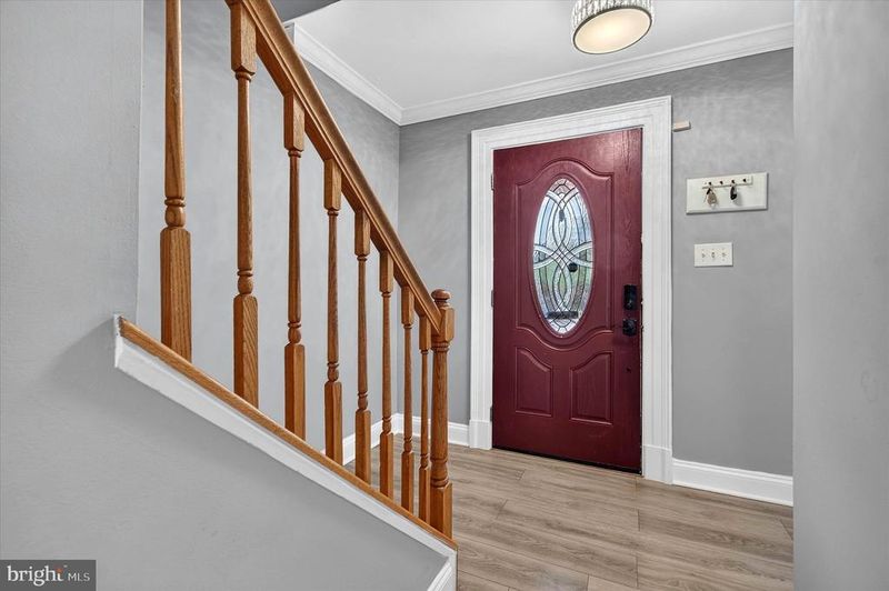 8209 Sunset Dr, Manassas, VA 20110