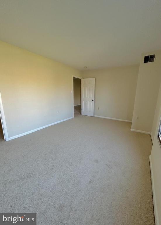 15716 Dorset Rd #101, Laurel, MD 20707