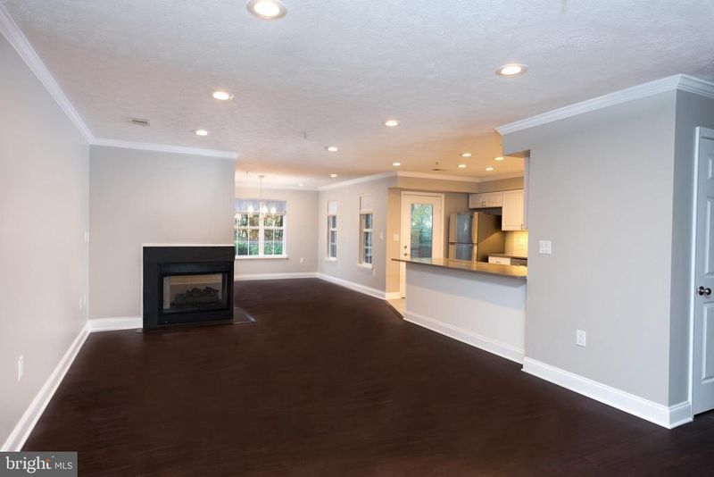 633 Admiral Dr #107, Annapolis, MD 21401