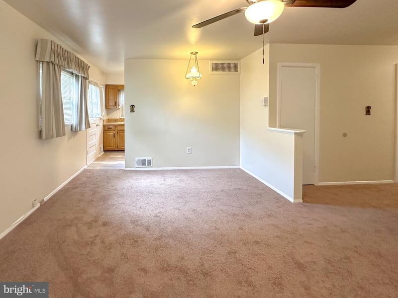1406 Hylton Ave, Woodbridge, VA 22191