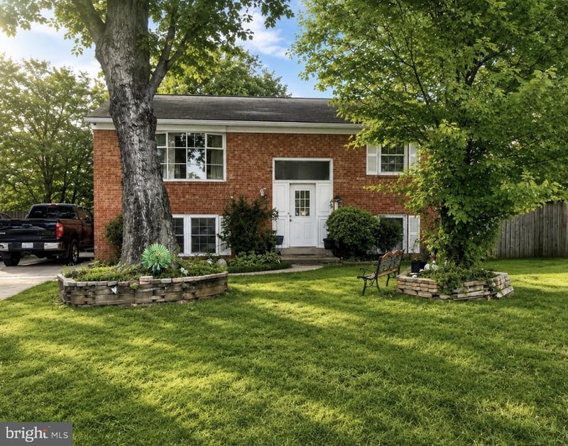 13604 Bentree Ct, Chantilly, VA 20151