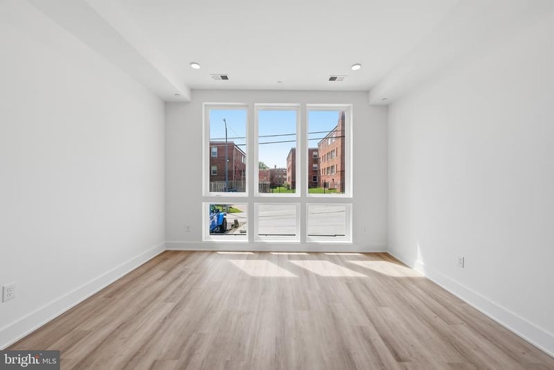 2105 M St NE #6, Washington, DC 20002