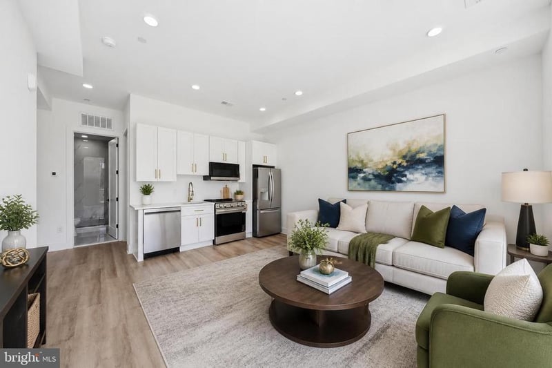 2105 M St NE #6, Washington, DC 20002
