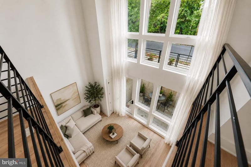 2105 M St NE #1, Washington, DC 20002