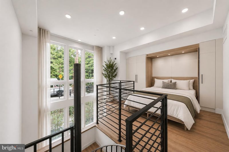 2105 M St NE #1, Washington, DC 20002