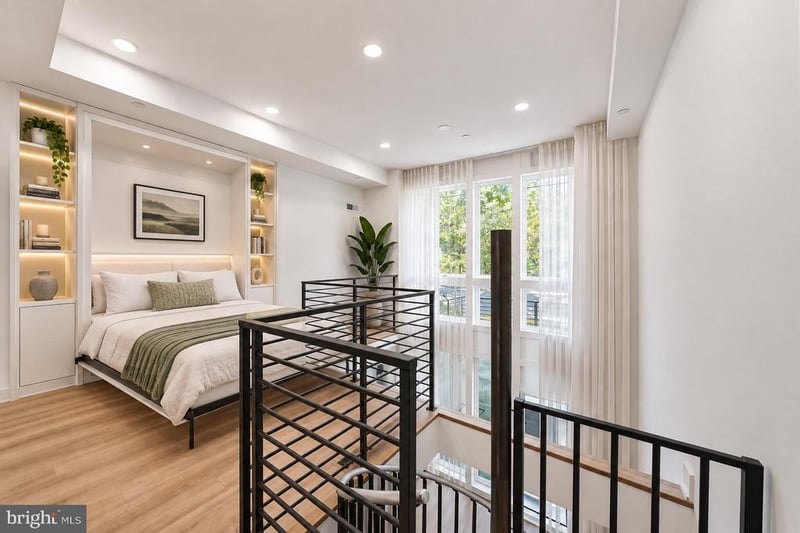 2105 M St NE #2, Washington, DC 20002