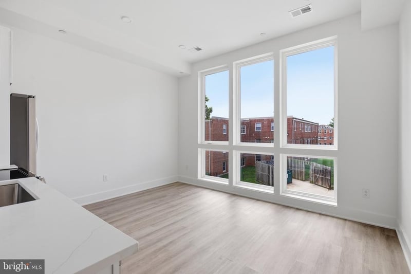 2105 M St NE #9, Washington, DC 20002