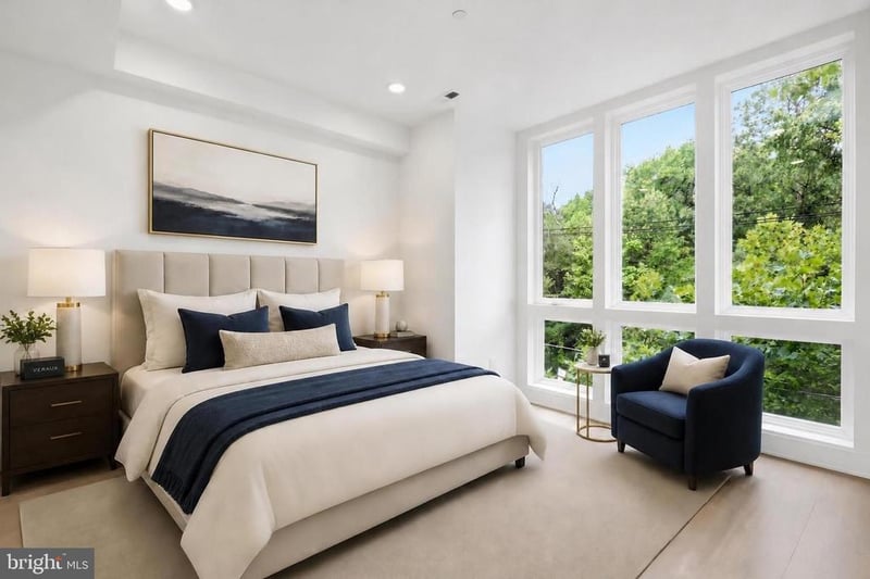 2105 M St NE #10, Washington, DC 20002