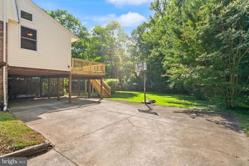 3728 Prince William Dr, Fairfax, VA 22031