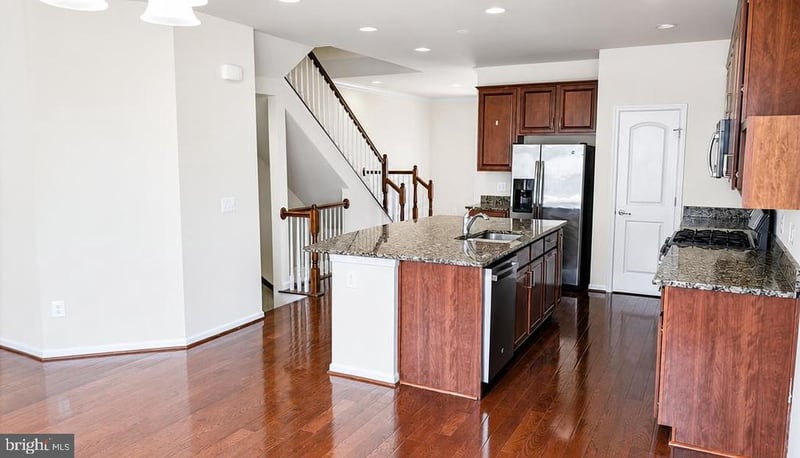 25556 Palenza Ter, Chantilly, VA 20152