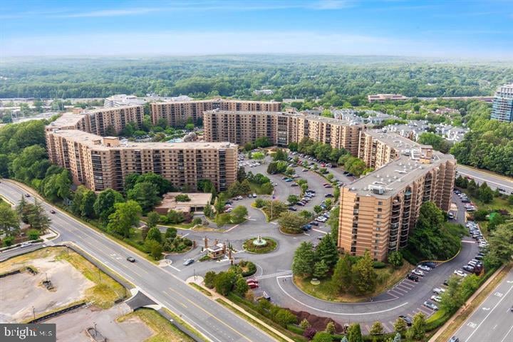 8370 Greensboro Dr #510, Mclean, VA 22102