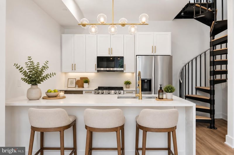 2105 M St NE #PH2, Washington, DC 20002