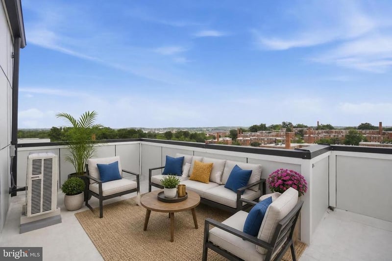 2105 M St NE #PH4, Washington, DC 20002