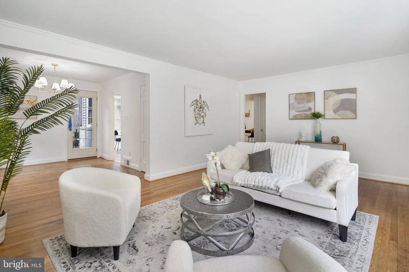 3603 Faircastle Dr, Chevy Chase, MD 20815