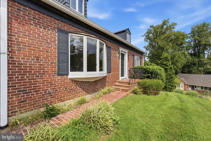 3901 31st St N, Arlington, VA 22207