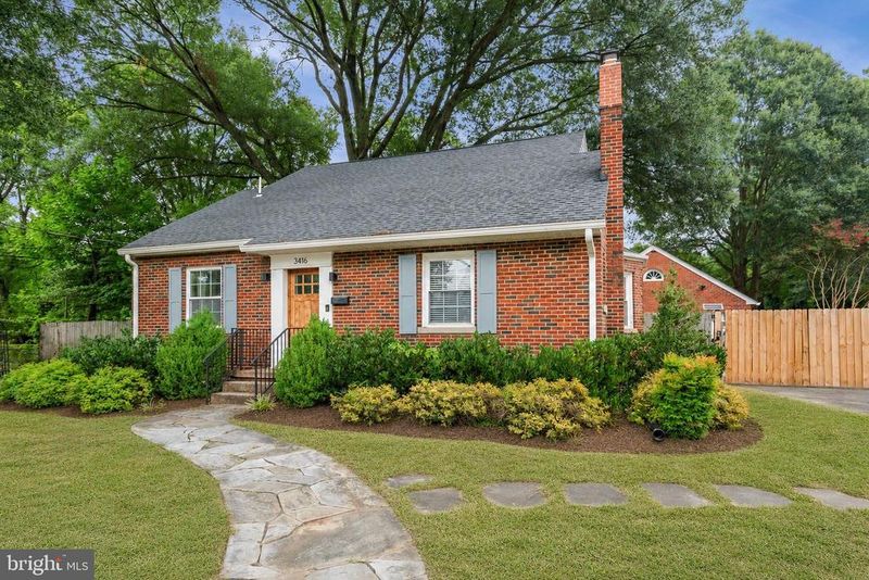 3416 Memorial St, Alexandria, VA 22306