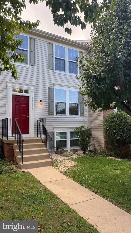 23065 Potomac Hill Sq, Sterling, VA 20166