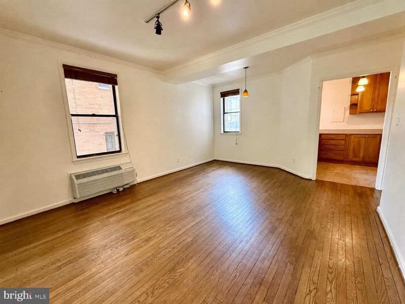 2310 Ashmead Pl NW #106, Washington, DC 20009