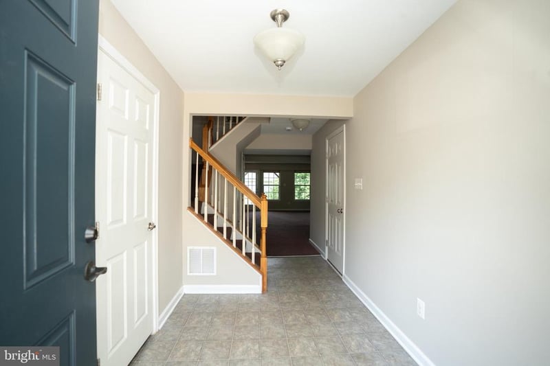 10246 Whitworth Ln, Manassas, VA 20110