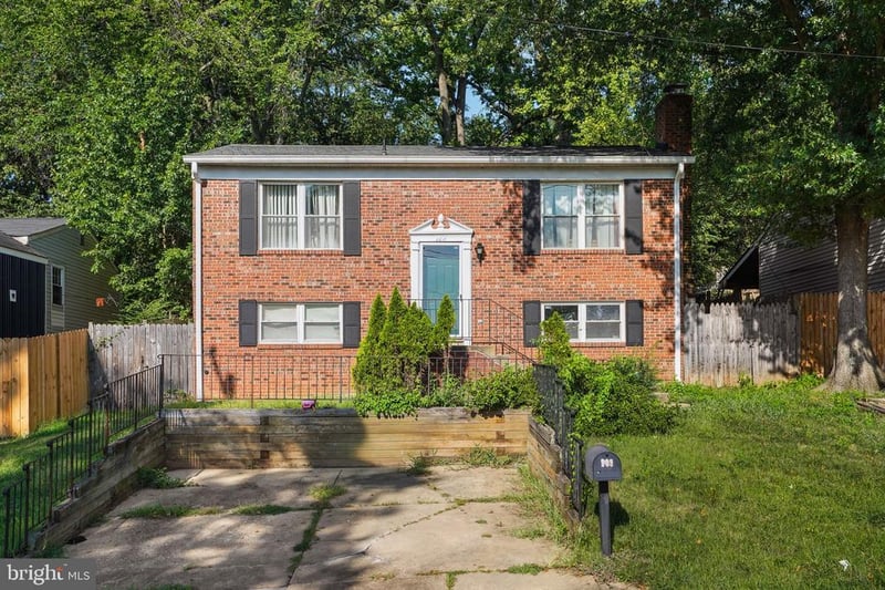 908 Cypresstree Pl, Capitol Heights, MD 20743