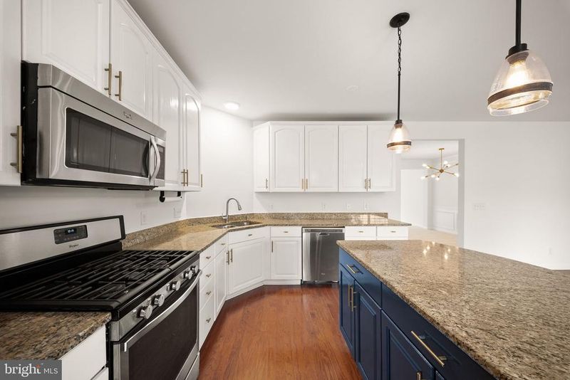 2289 Kew Gardens Dr, Woodbridge, VA 22191