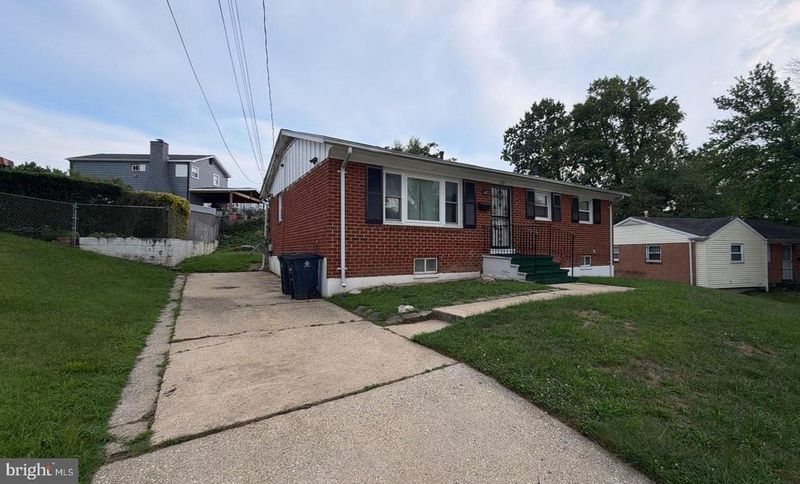 7215 Giddings Dr, Capitol Heights, MD 20743