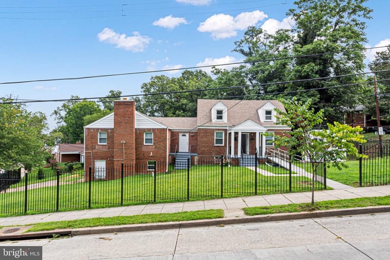 922 Ridge Rd SE, Washington, DC 20019