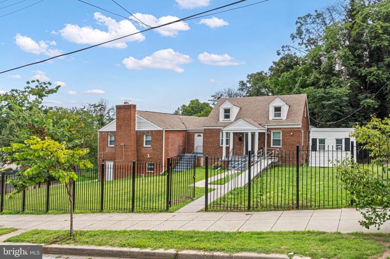 922 Ridge Rd SE, Washington, DC 20019