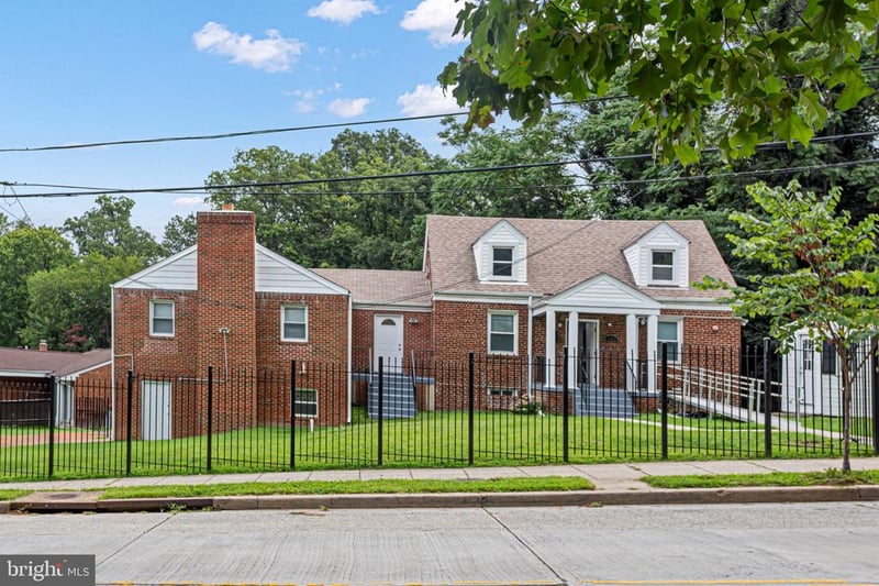 922 Ridge Rd SE, Washington, DC 20019