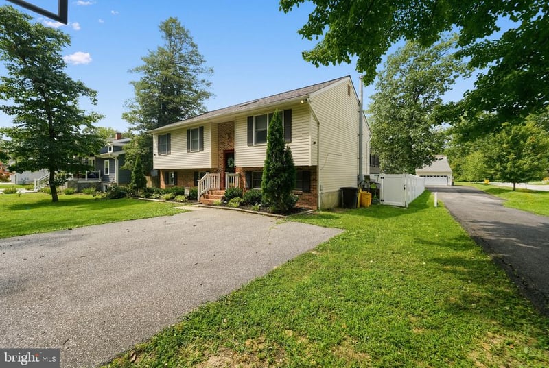 530 Saint Martins Ln, Severna Park, MD 21146