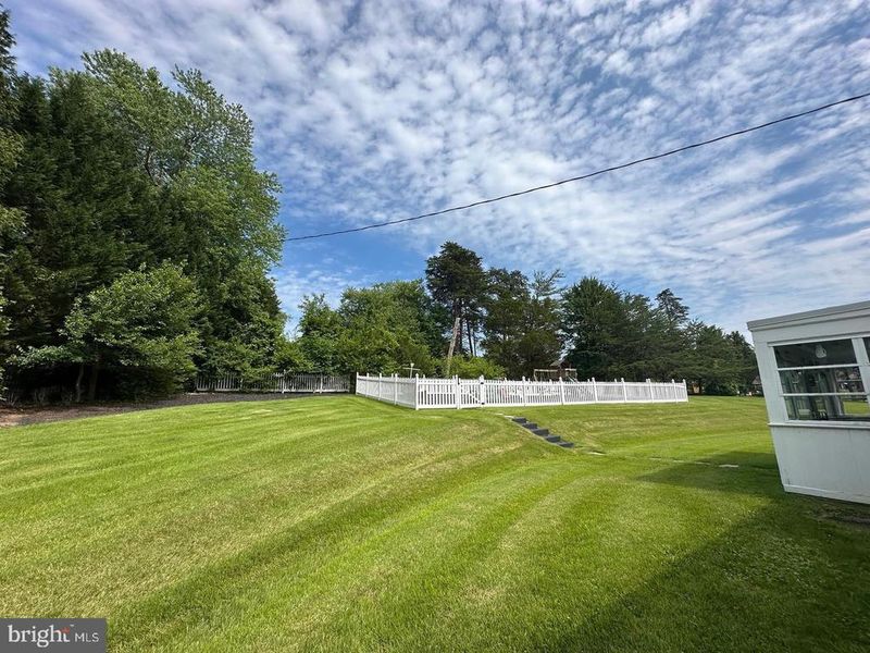 10001 Counselman Rd, Potomac, MD 20854
