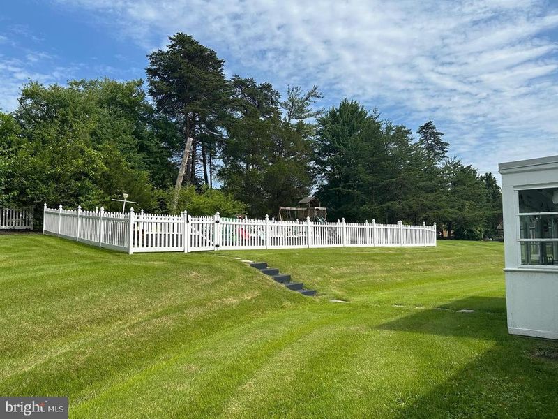 10001 Counselman Rd, Potomac, MD 20854