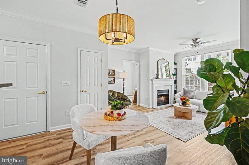 4950 Brenman Park Dr #203, Alexandria, VA 22304