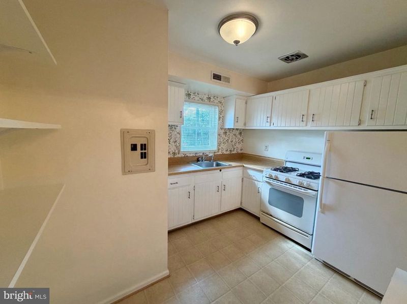 120-2 Washington St NE #5, Leesburg, VA 20176
