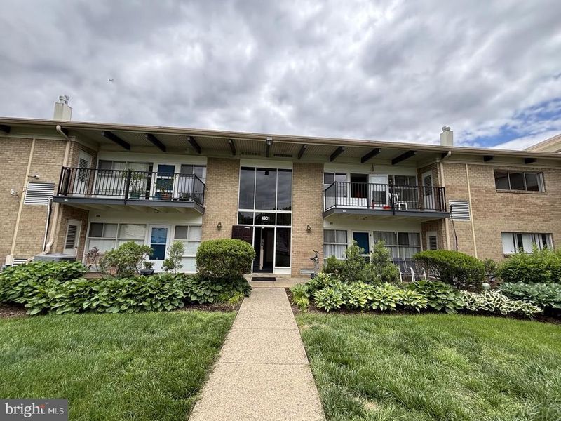 4901 Americana Dr #202, Annandale, VA 22003
