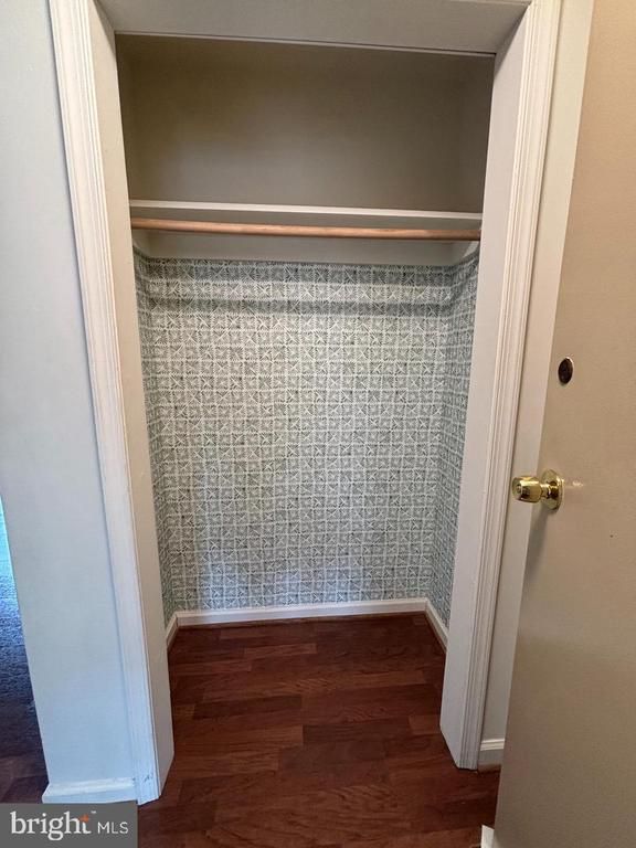 4901 Americana Dr #202, Annandale, VA 22003