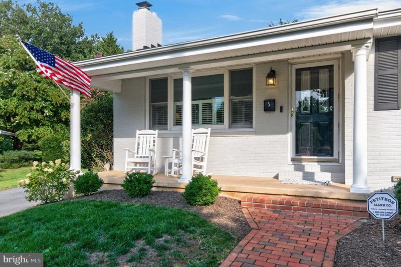 5 Bristol Cir, Annapolis, MD 21401