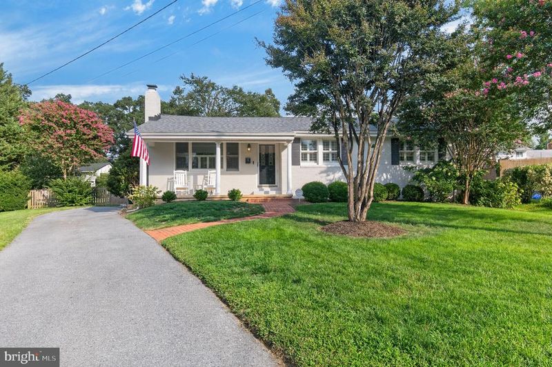 5 Bristol Cir, Annapolis, MD 21401