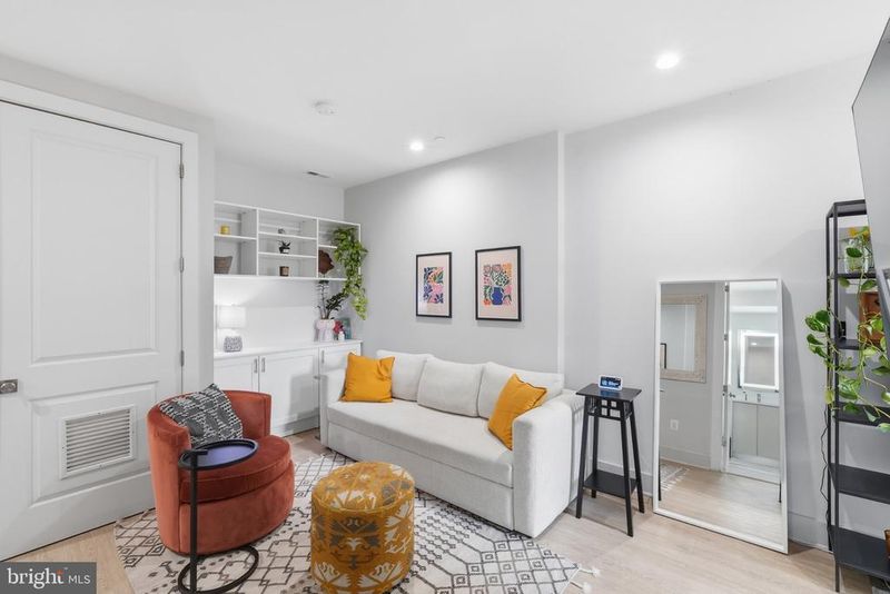 3523 14th St NW #2, Washington, DC 20010